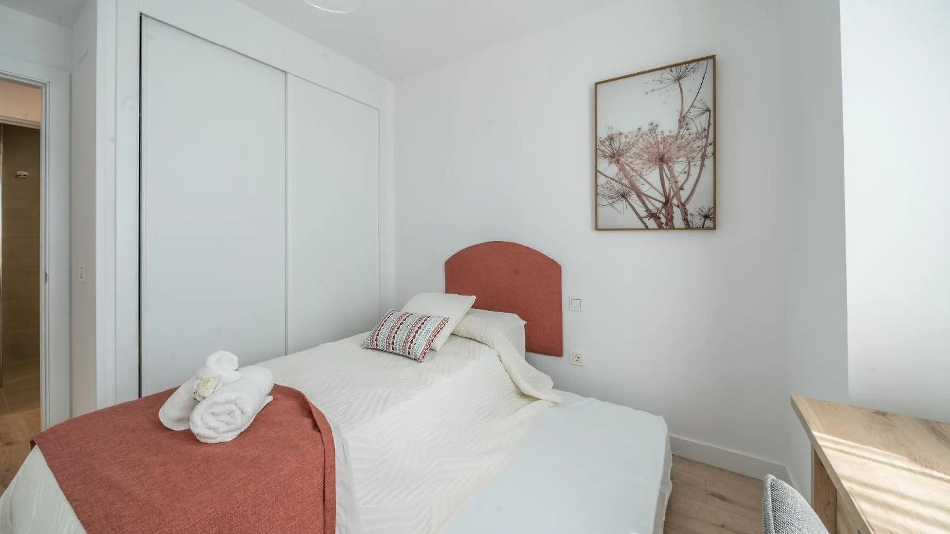 Ferienwohnung Xpce Urban Malaga Skyline - Parking Free Apartment