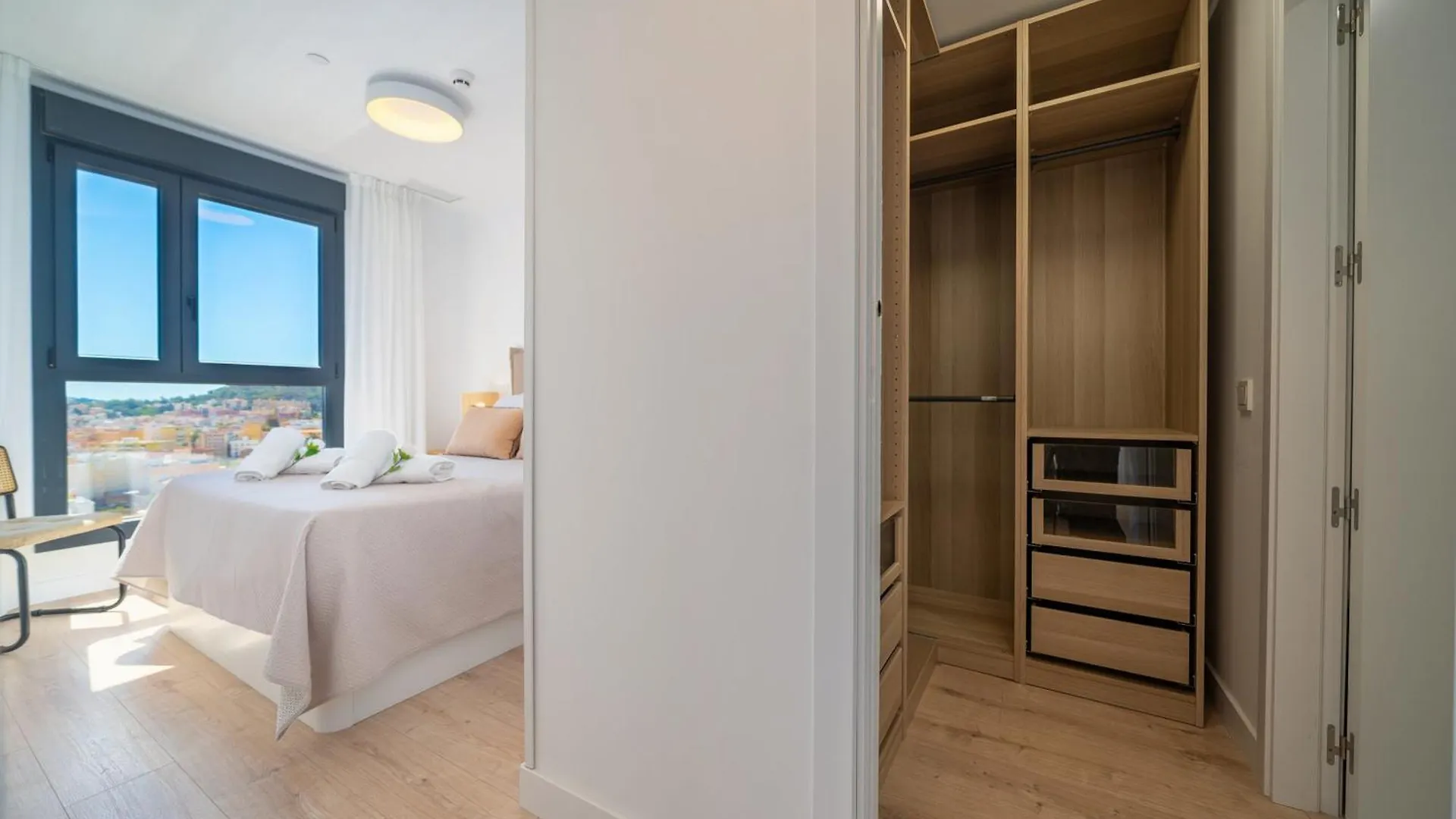 Apartment Ferienwohnung Xpce Urban Malaga Skyline - Parking Free Spanien