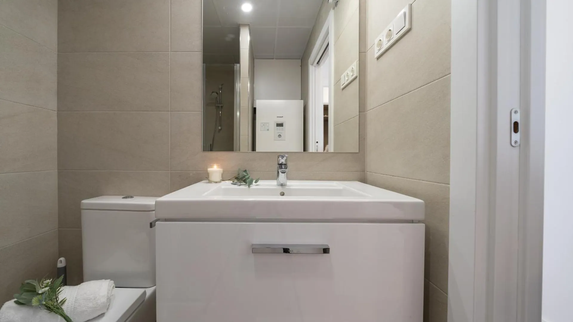 Apartment Ferienwohnung Xpce Urban Malaga Skyline - Parking Free
