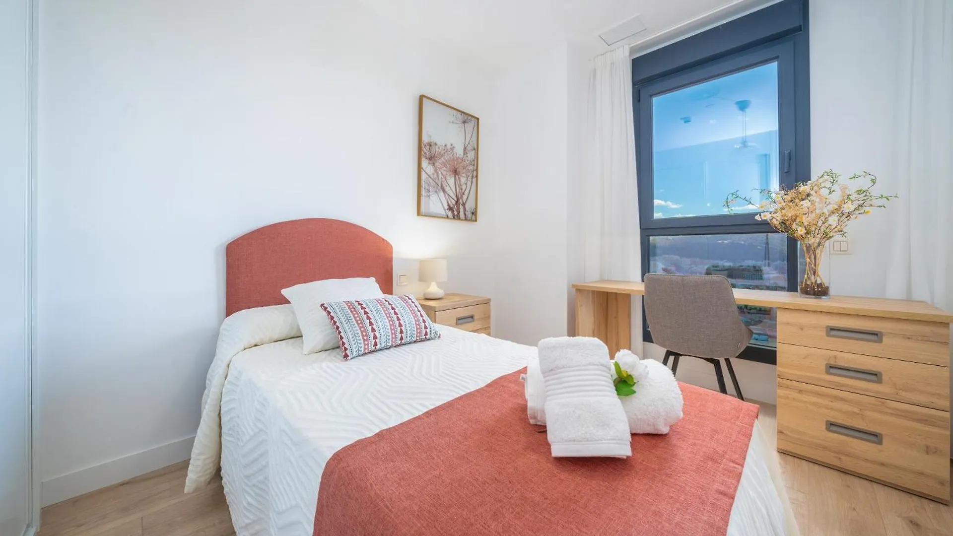 Ferienwohnung Xpce Urban Malaga Skyline - Parking Free